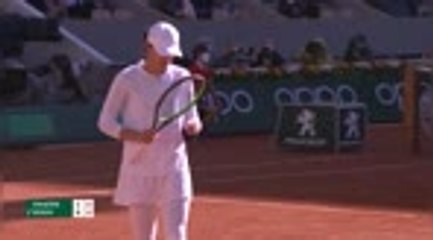 Swiatek storms past Kenin for French Open crown