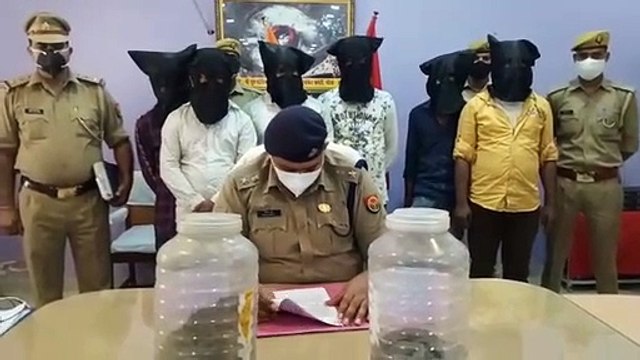 दो मुंहा सांपों की तस्करी करने वाले गिरोह के 6 शातिर अपराधी गिरफ्तार, करोड़ों के दो मुंहा साप बरामद