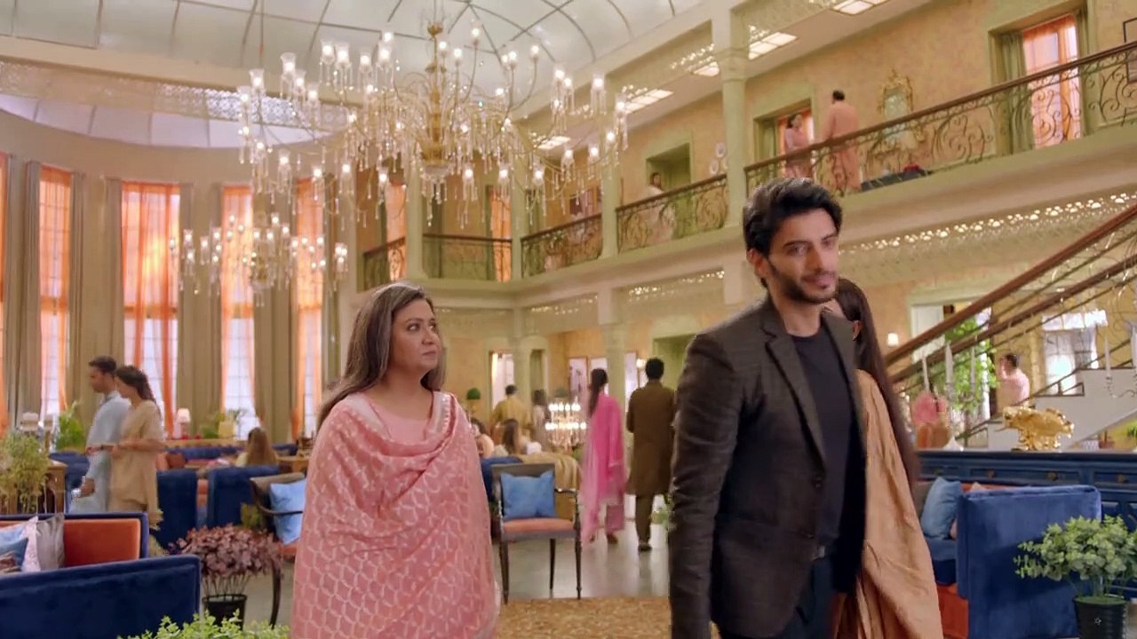 Aman, Roshni scence 1