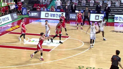 [영상] 한호빈 22m 장거리 버저비터...역대 4위 장거리포 / YTN