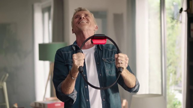 Ring Fit Adventure - Publicité avec Denis Brogniart et Andréa Decaudin