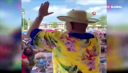 AVM açılışında Kovid-19 unutuldu! İçeri girmek için birbirlerini ezdiler