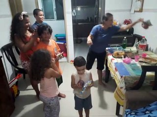 HELENA, DANIEL, RAPHAELL, THÁBATTA E OSMILTON CURTINDO A CASA DE RIVERSON E SAULA 11-10-2020