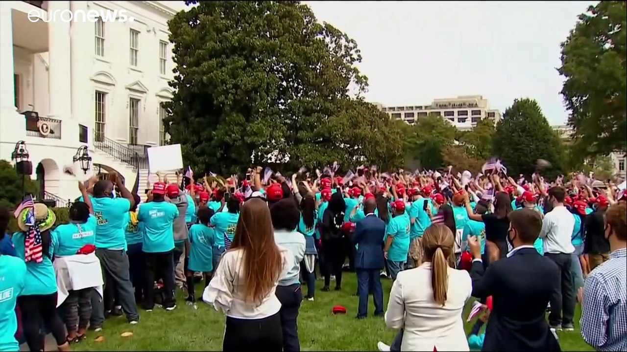 Το «Βlexit» στην πρώτη δημόσια εμφάνιση του Τραμπ μετά τη νοσηλεία