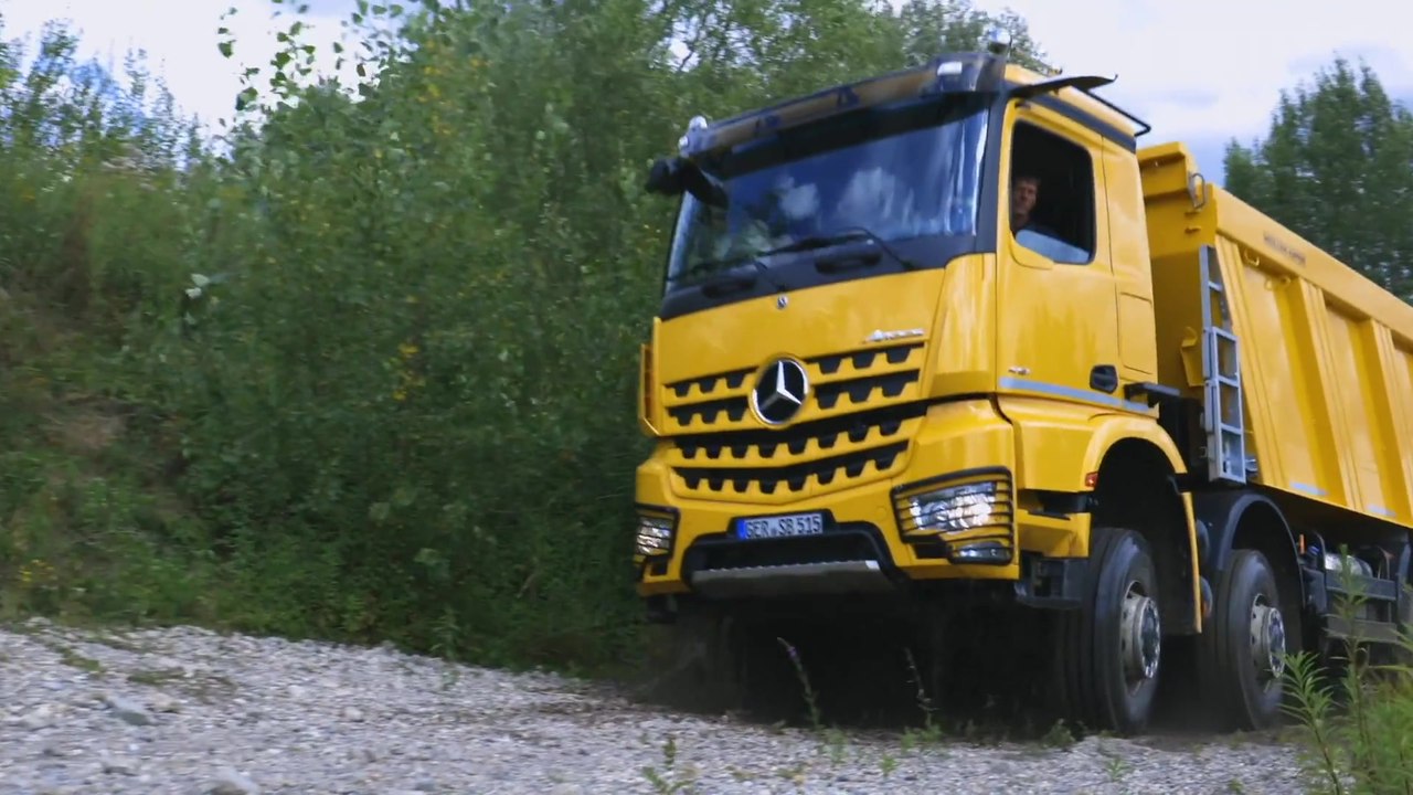 Der neue Mercedes-Benz Arocs liefert Innovationen auf den Bau