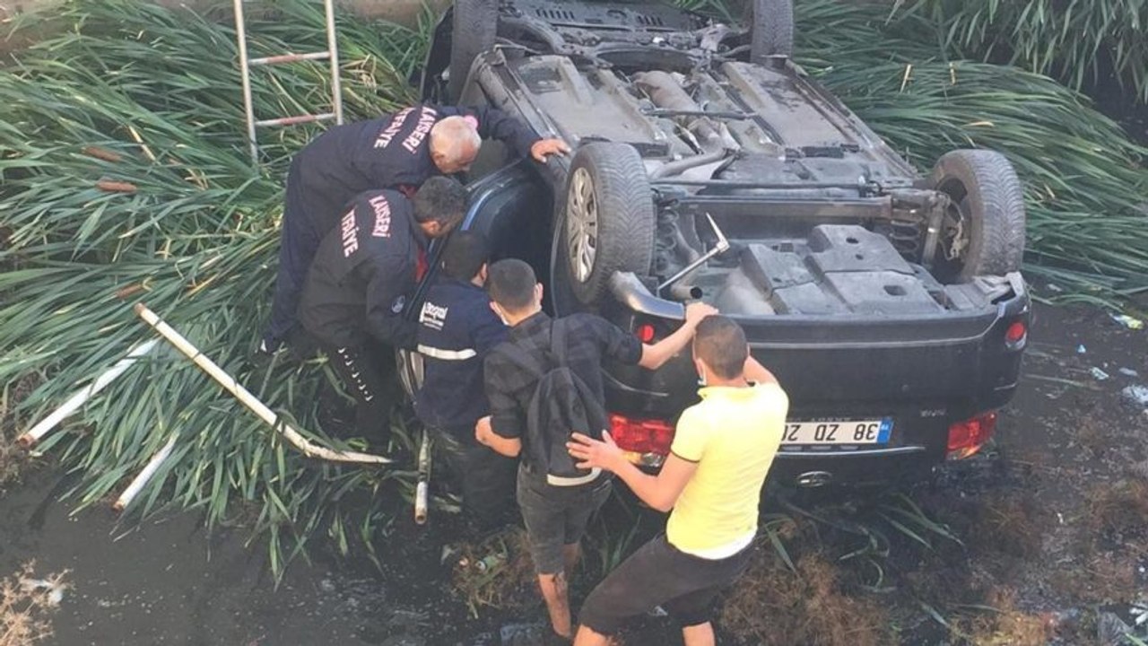 Kanala uçan araçta can pazarı, sürücü hayatını kaybetti