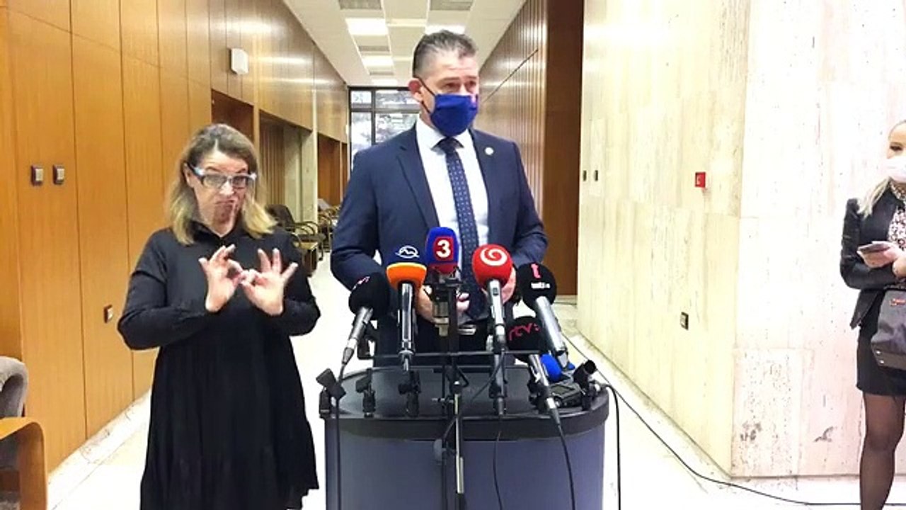 ZÁZNAM: Brífing ministra vnútra R. Mikulca