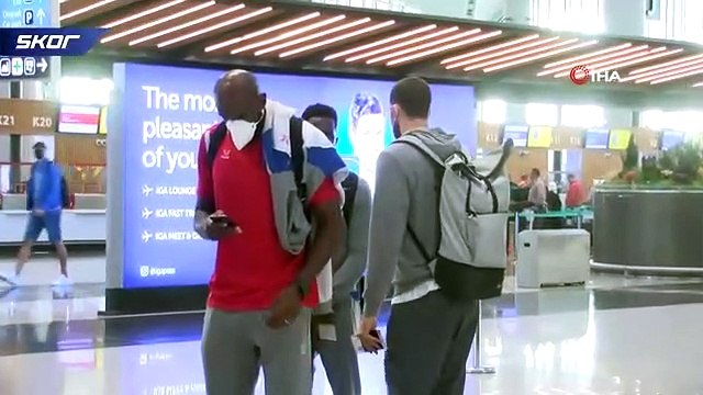 Anadolu Efes, ALBA Berlin maçı için Almanya’ya uçtu