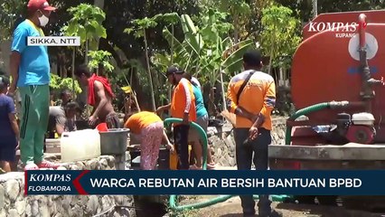Warga di Sikka Rebutan Air Bersih Bantuan BPBD