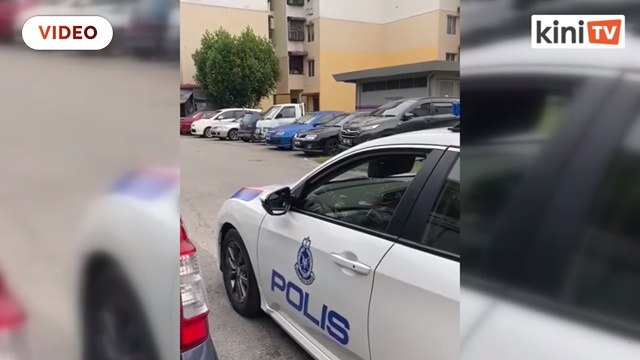 Polis buat hebahan PKPB dalam tiga bahasa menarik perhatian orang ramai