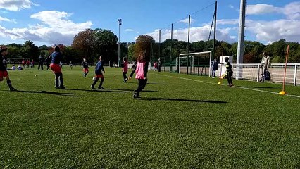 Les U8/U9 en pleine action lors du plateau Festifoot à Combs-la-Ville - Vidéo 2