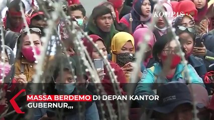 Momen Ganjar Pranowo Ikut Dangdutan Bareng Pendemo