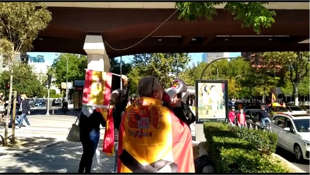 Gritos contra Simón e Illa en la concentración de Vox