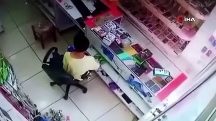 Batman'da kaşla göz arasında cep telefonu hırsızlığı