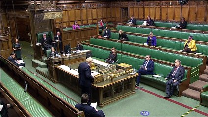 Inglaterra passa a ter três níveis de alerta Covid-19