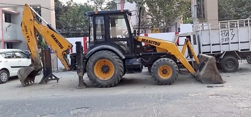 कांधला: पुलिस ने अवैध रूप से खुदाई कर रही जेसीबी की सीज