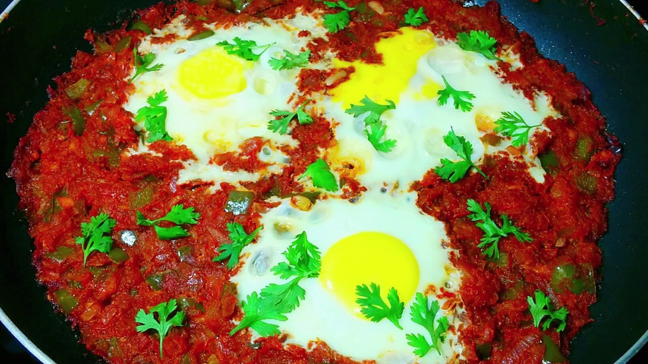 Shakshuka Recipe – Eggs in Tomato Sauce | ഷക്ഷുക്ക Best Breakfast | Easy and Quick in Indian Style omelette