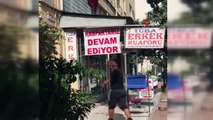 Antalya’da seyyar satıcı, kendisini cep telefonuyla çeken kadın zabıtaya saldırdı