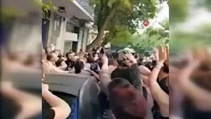 - Eski Gürcistan Devlet Başkanı Saakashvili'ye Atina'da yumruklu saldırı
