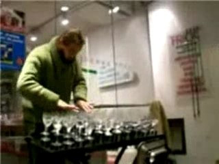 Musica con los vasos