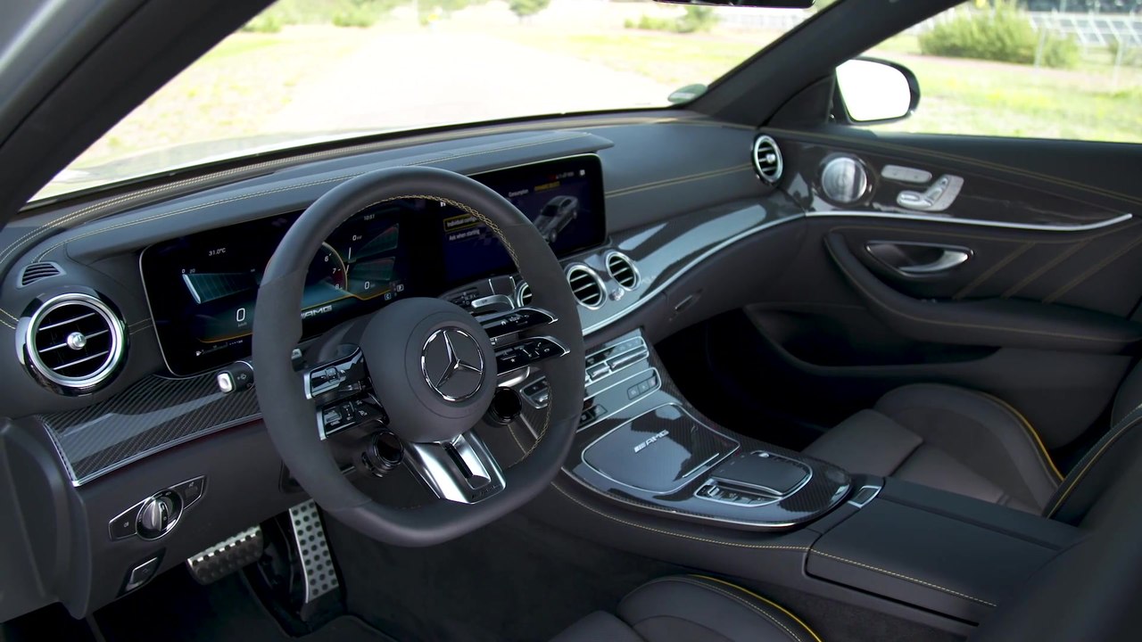Die neue Mercedes-AMG E-Klasse - „Hey Mercedes“ mit zusätzlichen Funktionen