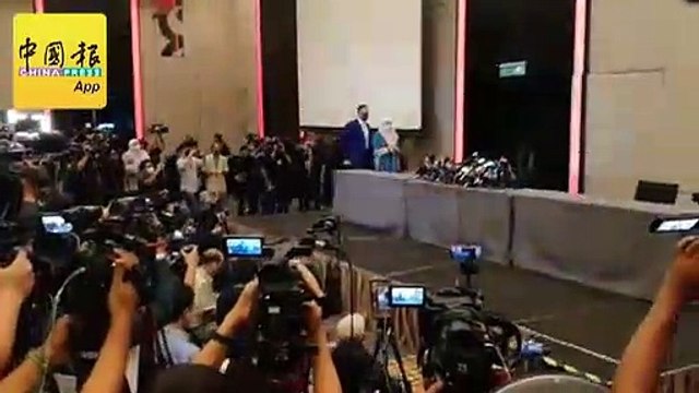 ◤安华亮剑◢ 安华向元首呈文件 证实获逾120支持票