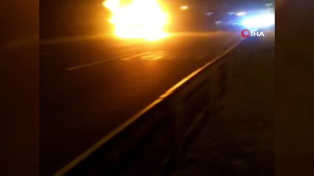 Bursa’da bir kamyon ve bir minibüs alev alev yandı