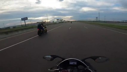 Motard percuté par un pick-up sur l'autoroute