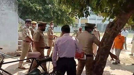 बांगरमऊ विधानसभा के बूथों का उन्नाव एसपी ने किया निरीक्षण