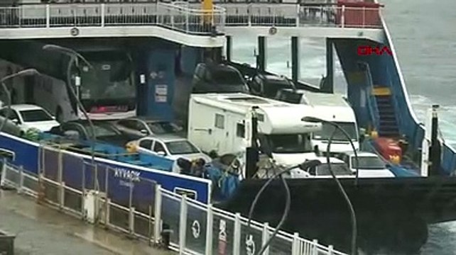 Canakkale Bogazı sis nedeniyle tek yönlü gemi trafiğine kapatıldı