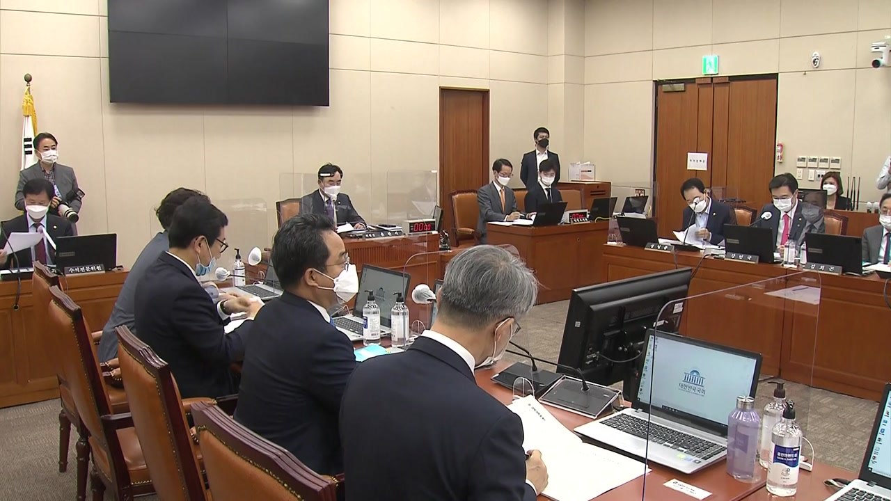 NH투자증권 대표, 경영진 옵티머스 펀드 판매 개입 부인 / YTN