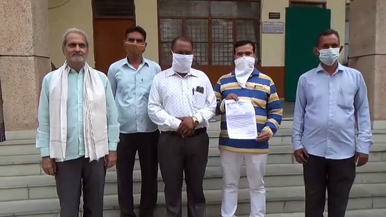 पीएसीएल लिमिटेड कंपनी पर फर्जीवाड़े का आरोप, रुपयों की मांग