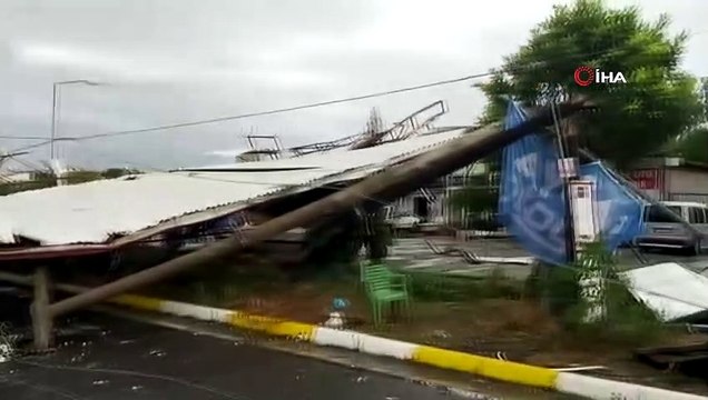 Lodos ve yağmur körfezi yıktı geçti...Çatılar uçtu, yollar göle döndü