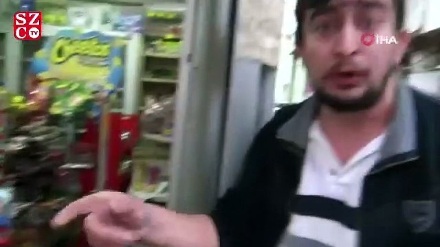 Dükkanlarına su girmesin diye yolu tüplerle kapattılar
