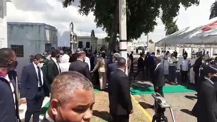 Sepultan restos de educadora y dirigente político Ivelisse Prats de Pérez