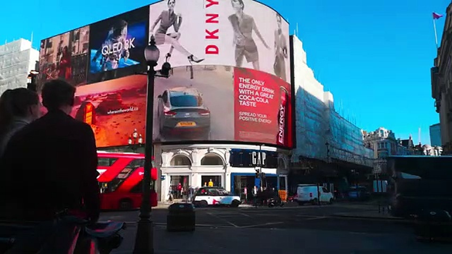 ⁣8K VIDEOS _ London in 8K HDR UltraHD- 60 FPs