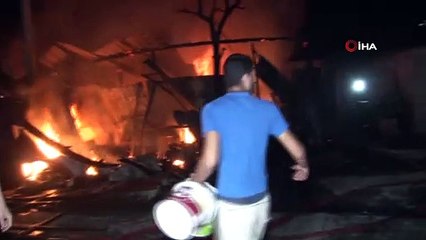 Anız yangını bir ev ile aracı küle çevirdi