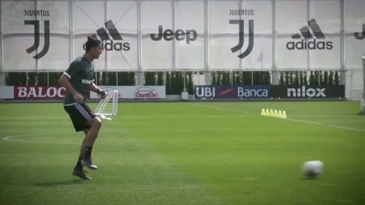 Cristiano Ronaldo da positivo en COVID-19 y se perderá el partido contra Suecia