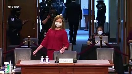 Barrett diz que 'fé católica não determina suas decisões'