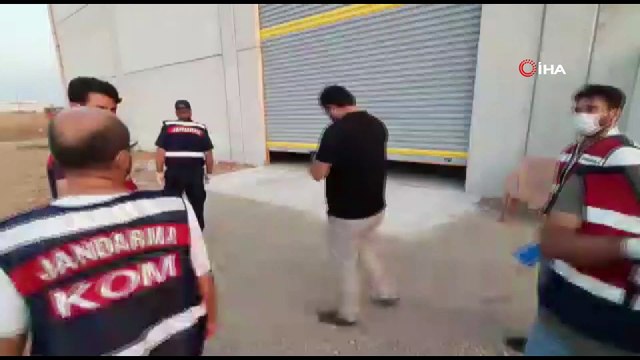 Jandarma ekipleri İzmir'de sahte alkole geçit vermiyor