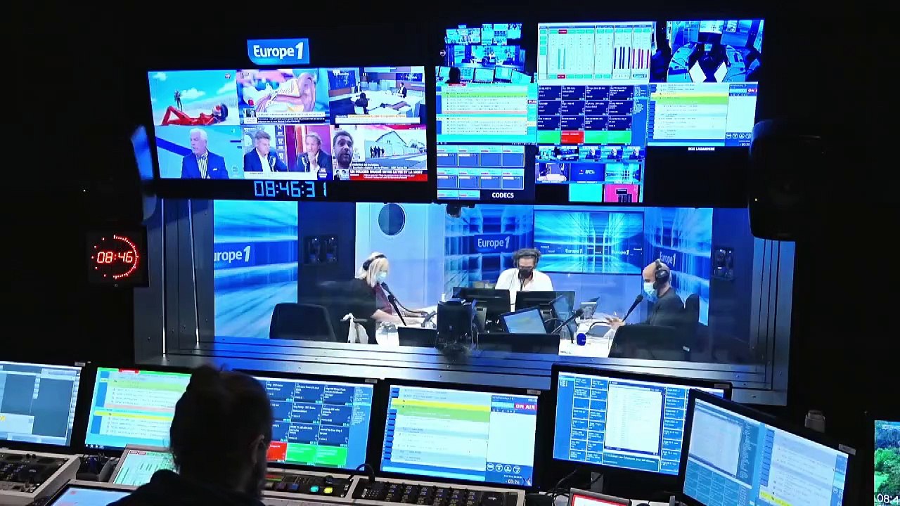 Emmanuel Macron : "Ici l'Élysée ! Le couvre-feu est décrété ! Je répète le couvre-feu est décrété !" (Canteloup)