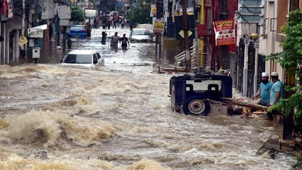 Heavy rains lashes AP-Telangana, IMD issues alert