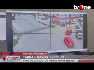 Ibu-ibu Pakai Matik Tabrak Barikade Kawat Berduri Polisi
