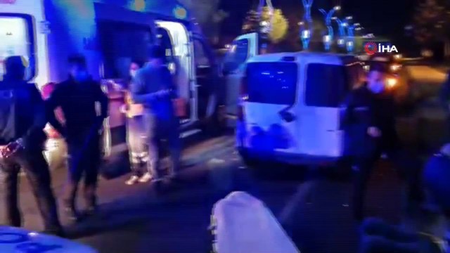 Otoyolda abi kardeşi darp ettiler