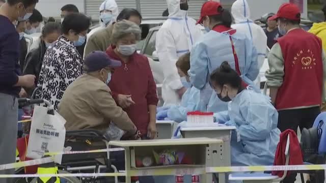 Los 9 millones de chinos de la ciudad de Qingdao se someten a PCR por 12 contagiados.