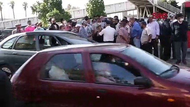 سائقو الطاكسيات ينظمون وقفة احتجاجية بالبيضاء- خصنا حل للمشاكل لي تنعانيو منها