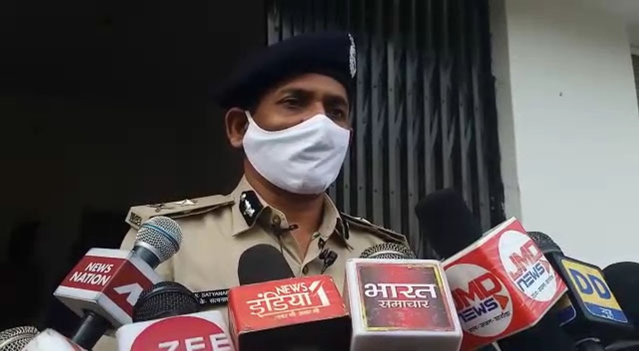 चित्रकूट: गैंगरेप पीड़िता ने फांसी लगाकर की आत्महत्या, कोतवाली प्रभारी और चौकी प्रभारी निलंबित