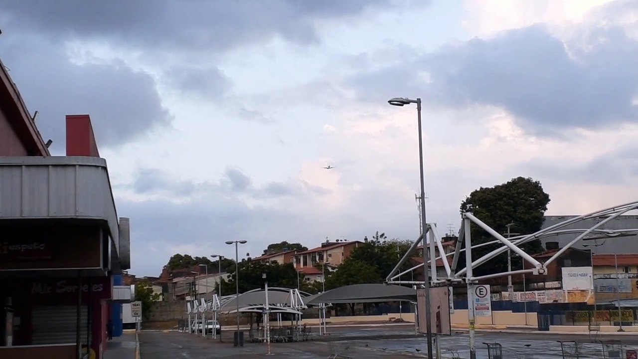 [SBFZ Spotting]Boeing 737-800 PR-VBG na aproximação final antes de pousar em Fortaleza vindo de Belém do Pará