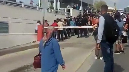 Ankara'da sağlıkçıların "7. ayında Covid-19" raporu basın açıklamasına müdahale