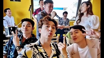 Midu tình tứ, nắm chặt tay Anh Đức không buông trước chốn đông người